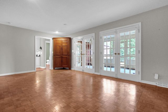 129 S Mulberry Street, Granville, OH 43023