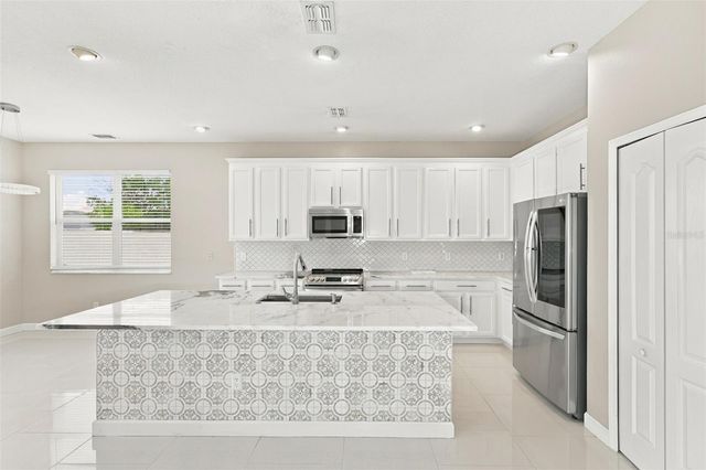 1028 APPIAN PLACE, Wesley Chapel, FL 33543