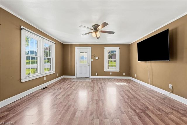 401 Sunset Drive, Randleman, NC 27317