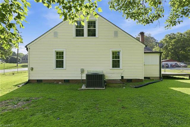 401 Sunset Drive, Randleman, NC 27317