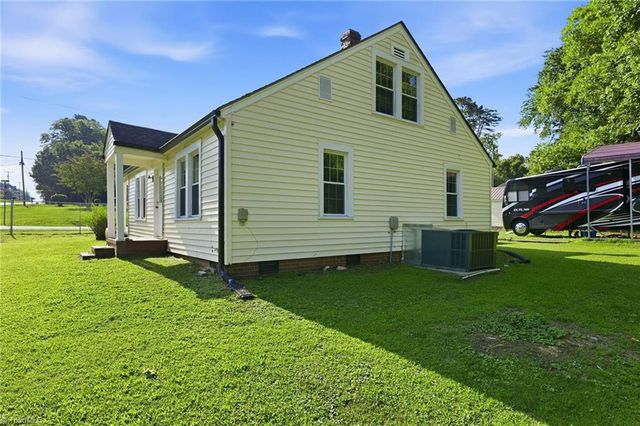 401 Sunset Drive, Randleman, NC 27317
