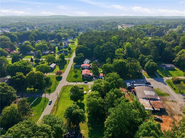 401 Sunset Drive, Randleman, NC 27317