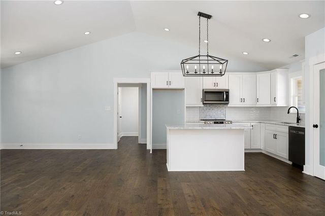 211 Snapdragon Place, Lexington, NC 27295