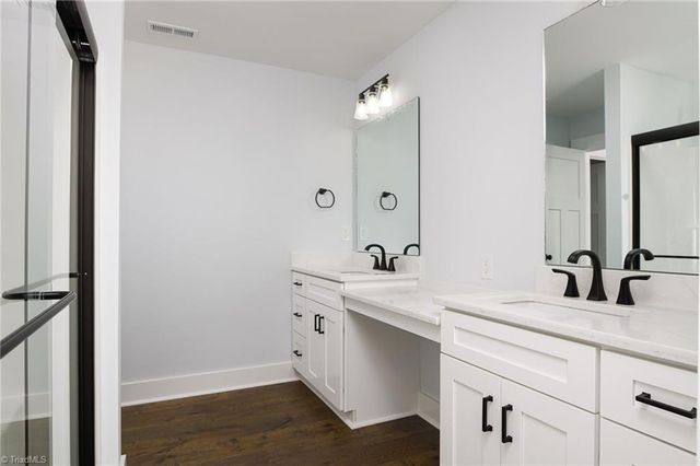 211 Snapdragon Place, Lexington, NC 27295