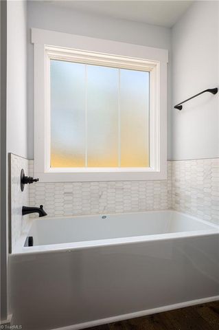 211 Snapdragon Place, Lexington, NC 27295