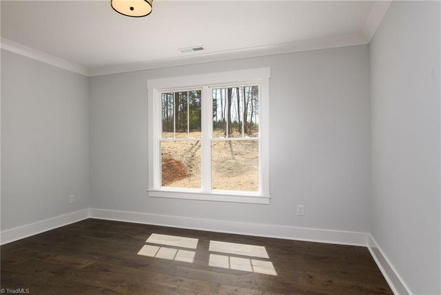 211 Snapdragon Place, Lexington, NC 27295