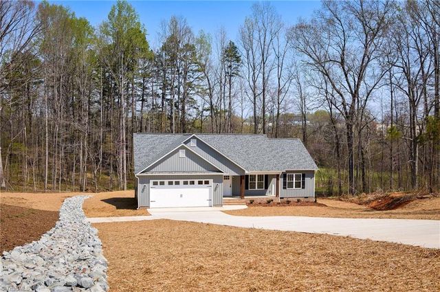 211 Snapdragon Place, Lexington, NC 27295