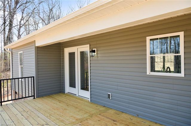 211 Snapdragon Place, Lexington, NC 27295