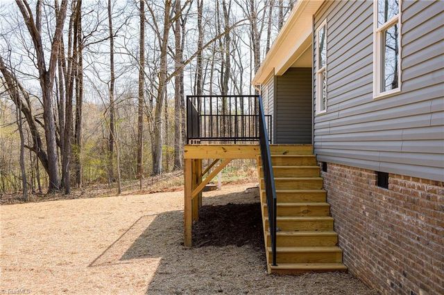 211 Snapdragon Place, Lexington, NC 27295