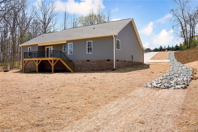 211 Snapdragon Place, Lexington, NC 27295