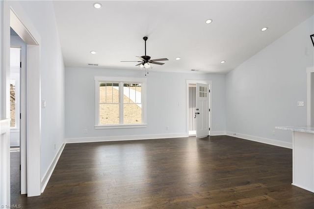 211 Snapdragon Place, Lexington, NC 27295