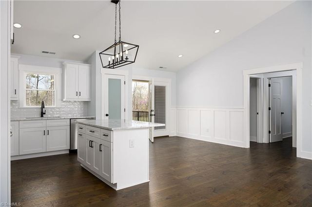 211 Snapdragon Place, Lexington, NC 27295