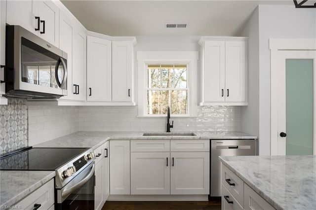 211 Snapdragon Place, Lexington, NC 27295