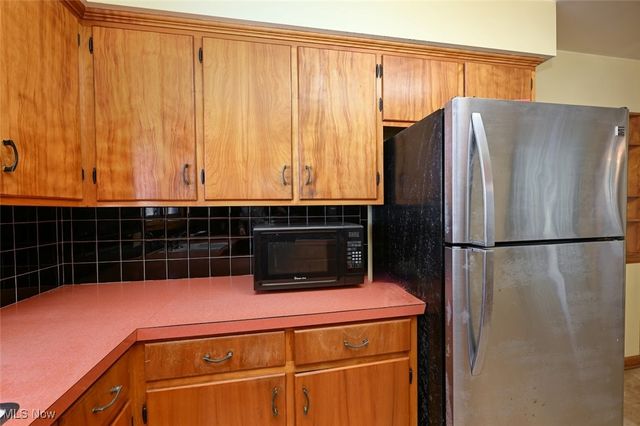 277 Lake Front Drive, Akron, OH 44319