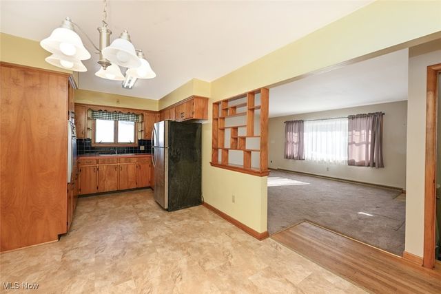 277 Lake Front Drive, Akron, OH 44319