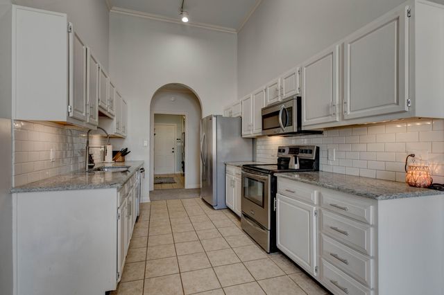 1005 Autumn Ridge Drive, Lexington, KY 40509