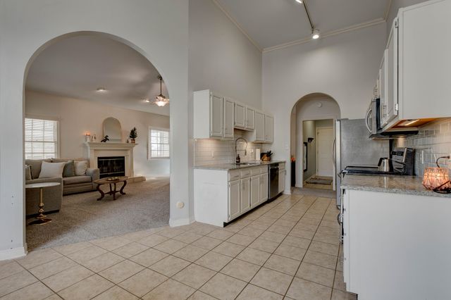 1005 Autumn Ridge Drive, Lexington, KY 40509