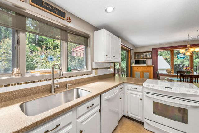 108 Maple Manor Road, Conway, NH 03813