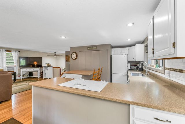 108 Maple Manor Road, Conway, NH 03813
