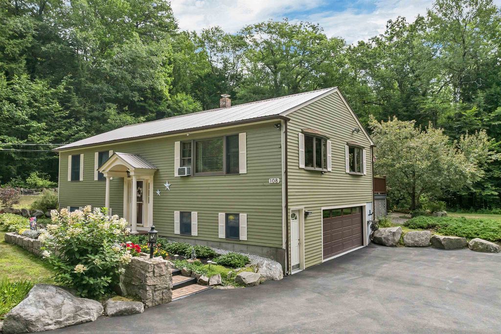 108 Maple Manor Road, Conway, NH 03813