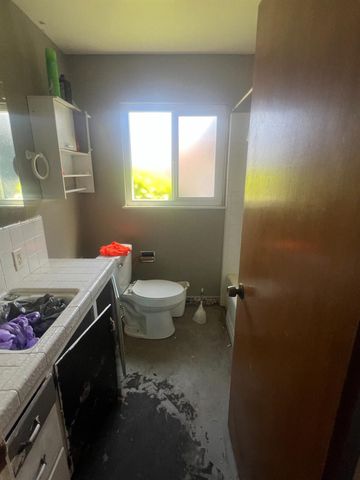 830 Windsor Dr, Lodi, CA 95240