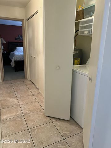 2052 S Santa Carla Dr, Green Valley, AZ 85614