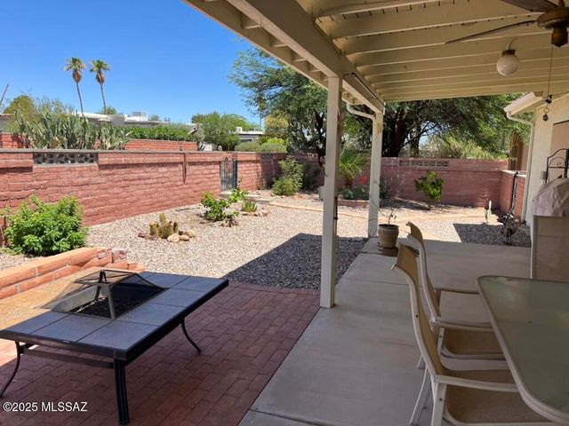 2052 S Santa Carla Dr, Green Valley, AZ 85614