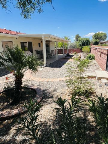 2052 S Santa Carla Dr, Green Valley, AZ 85614