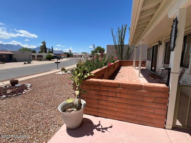 2052 S Santa Carla Dr, Green Valley, AZ 85614