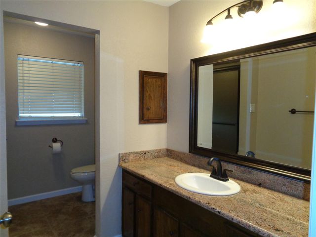 1401 22nd Avenue N, Texas City, TX 77590