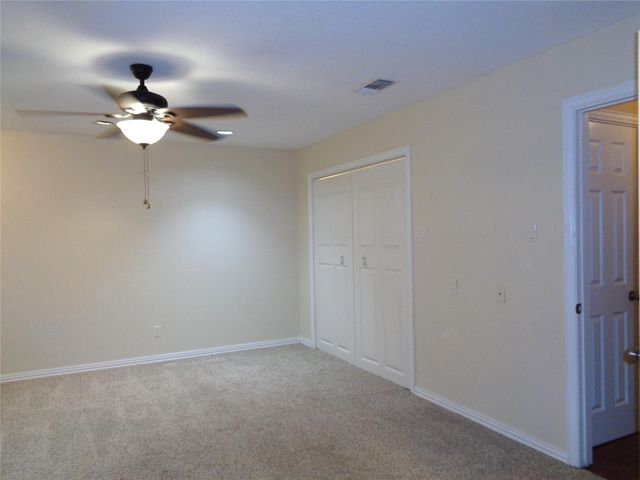 1401 22nd Avenue N, Texas City, TX 77590