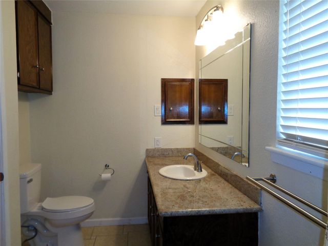 1401 22nd Avenue N, Texas City, TX 77590