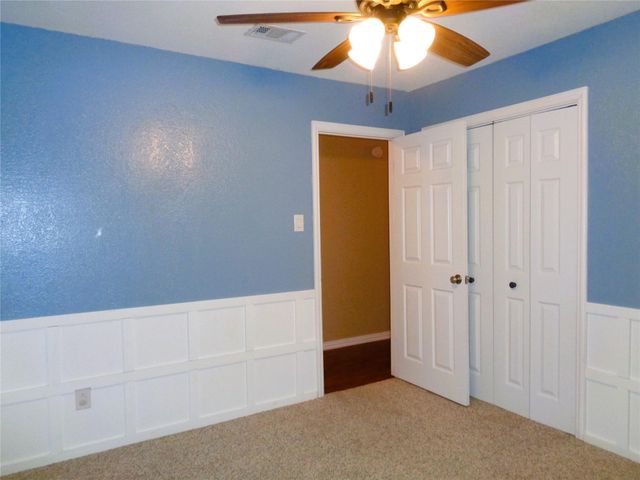 1401 22nd Avenue N, Texas City, TX 77590