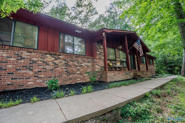3919 South Chapel Hill Road SW, Decatur, AL 35603