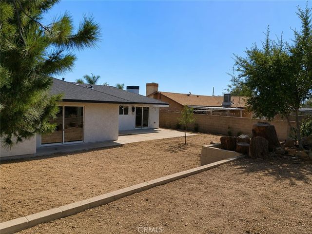 16044 Hawthorne, Fontana, CA 92335