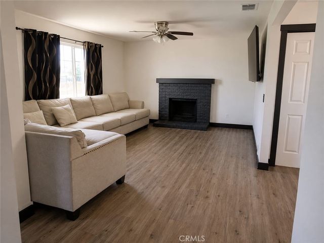 16044 Hawthorne, Fontana, CA 92335