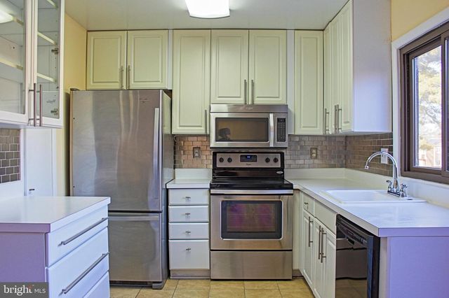 9040 CENTERWAY RD, Gaithersburg, MD 20879