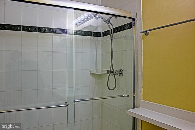 9040 CENTERWAY RD, Gaithersburg, MD 20879