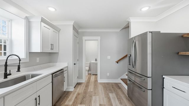 828 Henderson Avenue, Rossville, GA 30741