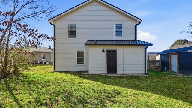 828 Henderson Avenue, Rossville, GA 30741