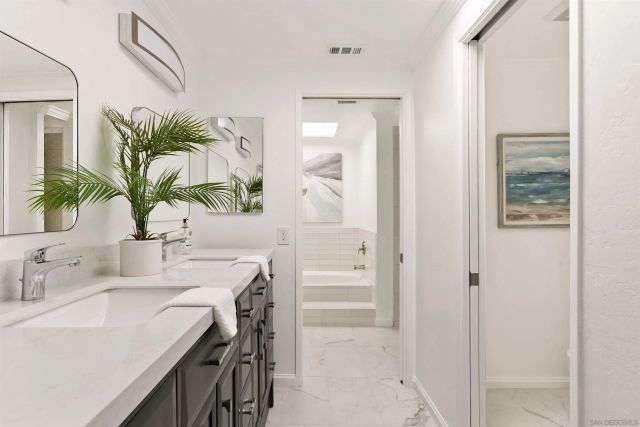 7977 Caminito Del Cid, La Jolla, CA 92037