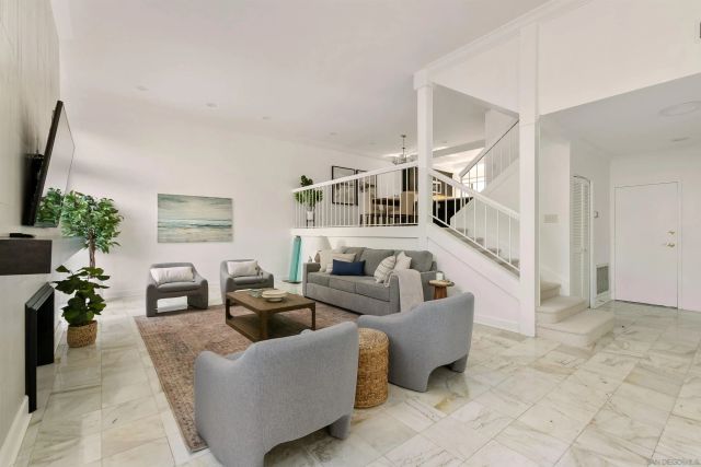 7977 Caminito Del Cid, La Jolla, CA 92037