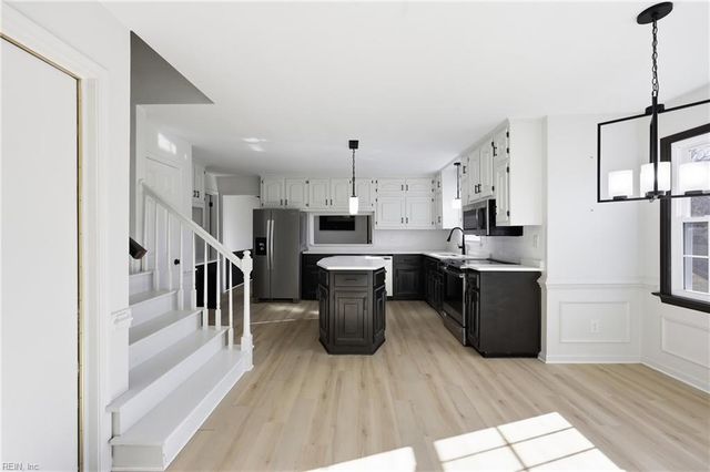 949 Lindsley DR, Virginia Beach, VA 23454