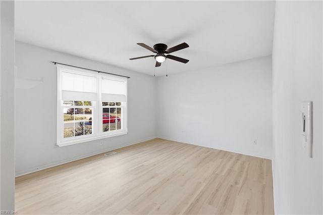 949 Lindsley DR, Virginia Beach, VA 23454