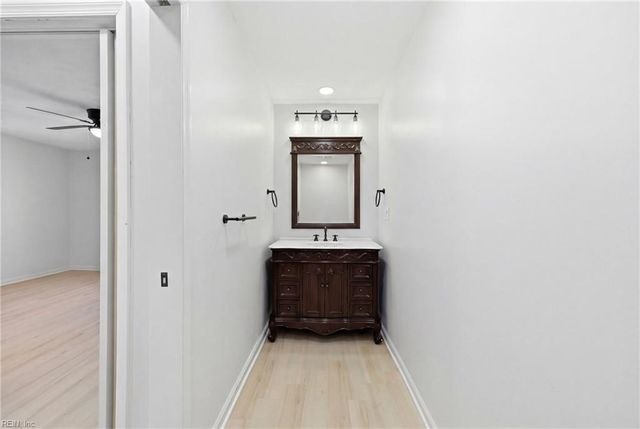 949 Lindsley DR, Virginia Beach, VA 23454