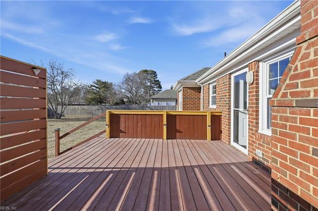 949 Lindsley DR, Virginia Beach, VA 23454