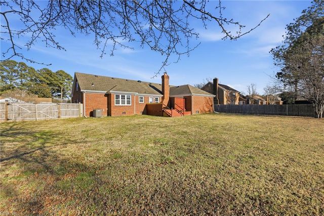 949 Lindsley DR, Virginia Beach, VA 23454