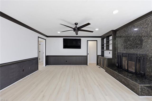 949 Lindsley DR, Virginia Beach, VA 23454