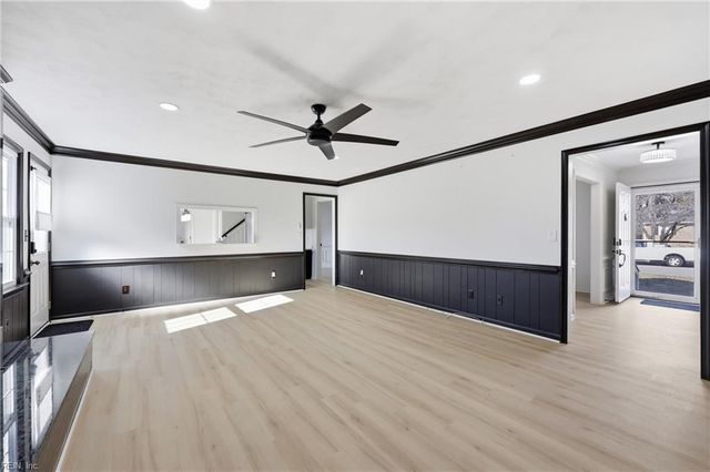 949 Lindsley DR, Virginia Beach, VA 23454