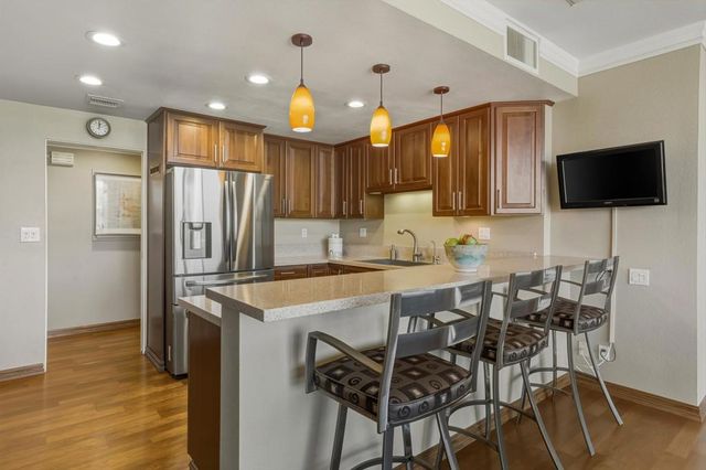 910 Island Drive 408, Rancho Mirage, CA 92270